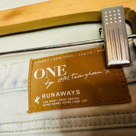 ONE TEASPOON Ultra Light Wash Low Waist Drop Crotch Skinny Leg Jeans Size 22 - Picture 6 of 9